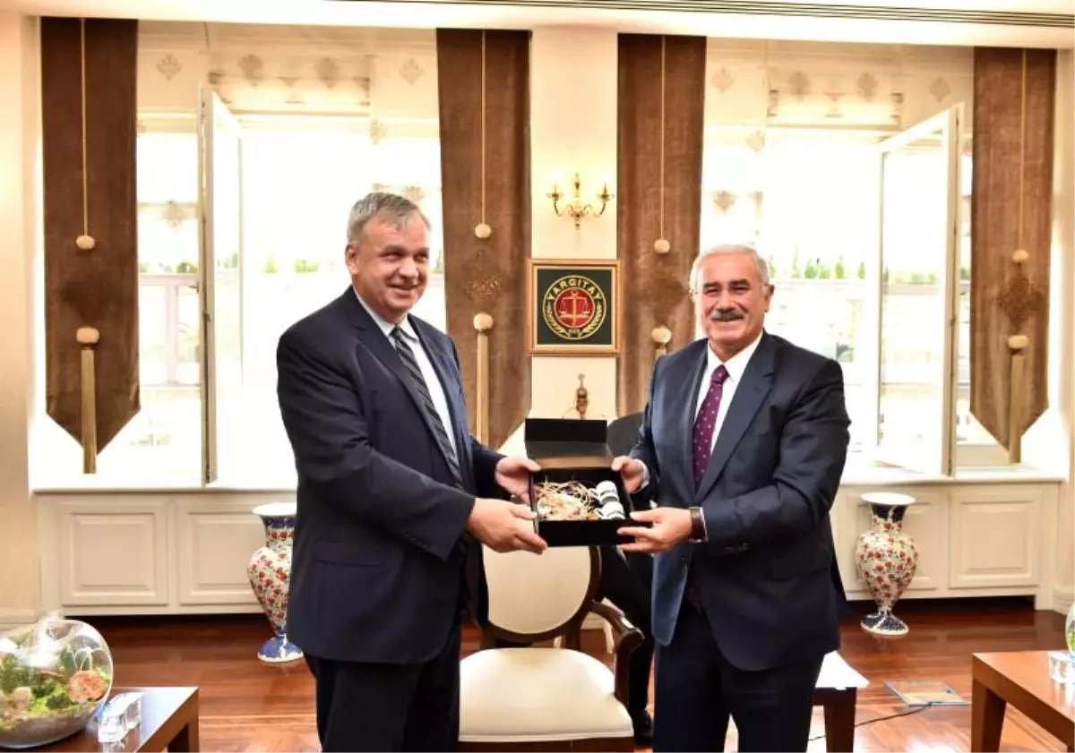 Yargıtay Başkanı Akarca Almanya Federal Cumhuriyeti Büyükelçisi Schuls ve Beraberindeki Heyeti Kabul Etti