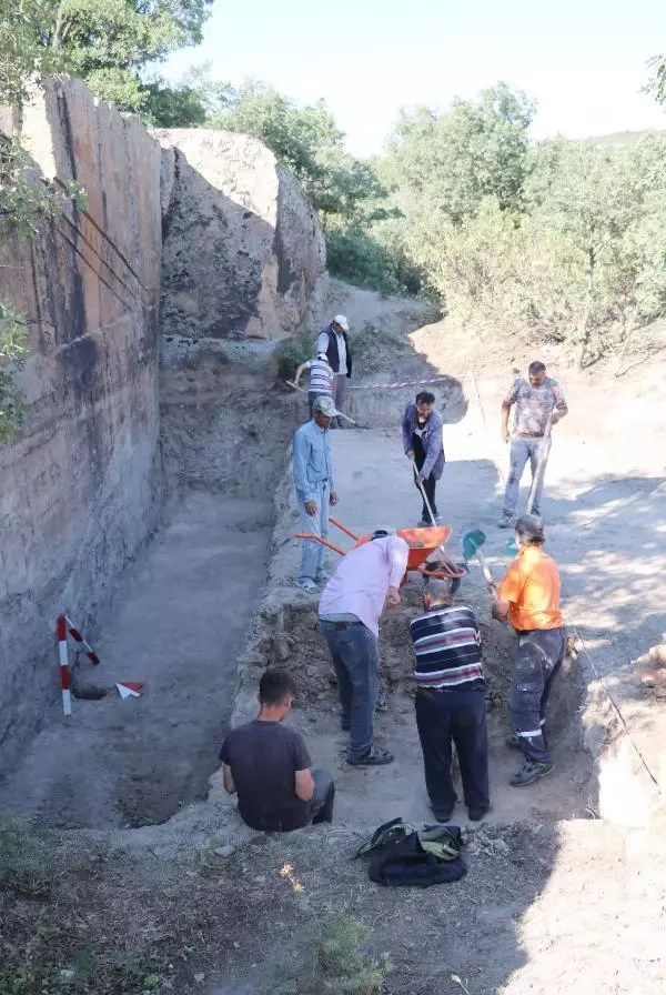 2 bin 700 yıllık anıt gün yüzüne çıkarılıyor