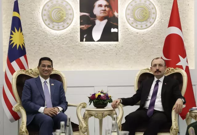 Son dakika haber | Bakan Muş, Malezya Uluslararası Ticaret ve Sanayi Bakanı Ali ile görüştü
