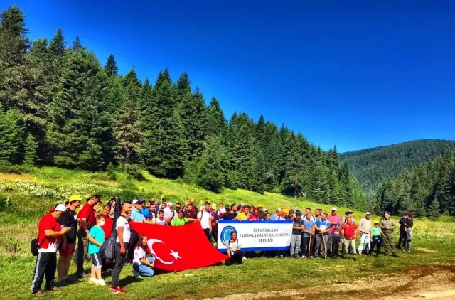 Doğa yürüyüşüyle stres attılar
