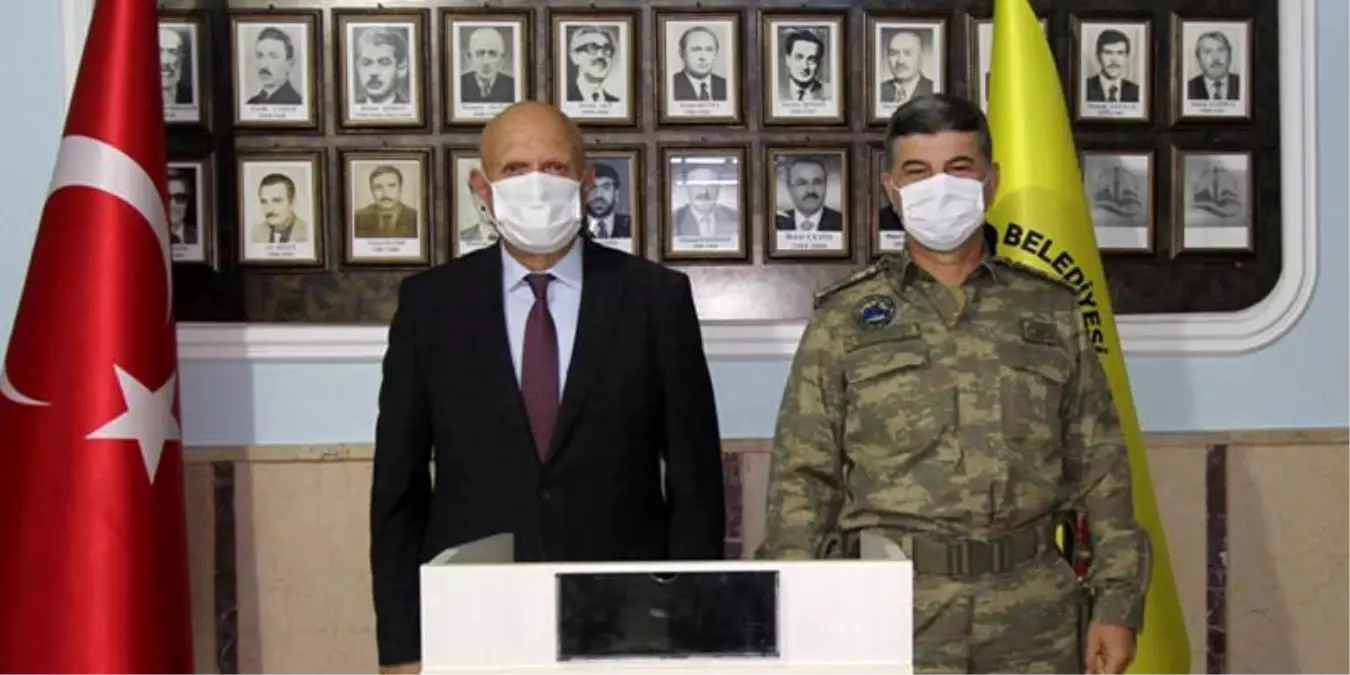 Garnizon Komutanı Tunoğlu'ndan Başkanımız Pekmezci'ye Ziyaret Garnizon Komutanı Tunoğlu'ndan Başkanımız Pekmezci'ye Ziyaret