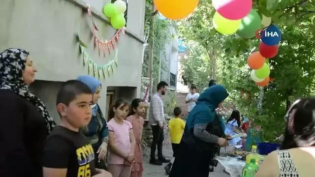 Hakkari'de masal ve doğum günü etkinliği