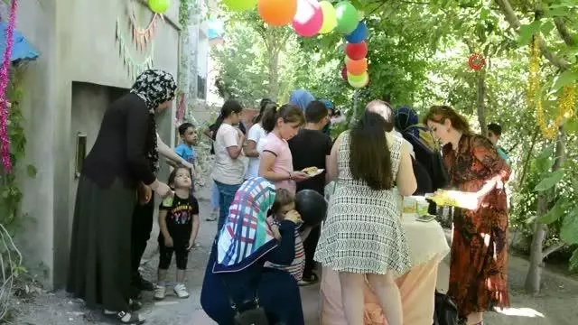 Hakkari'de masal ve doğum günü etkinliği