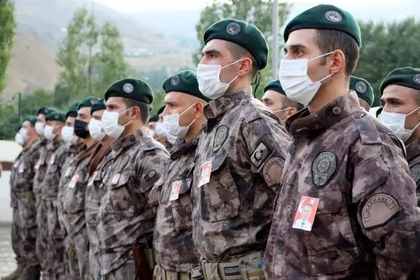 Son dakika haber... HAKKARİ EMNİYET MÜDÜR YARDIMCISI CEVHER, POLİS MEMURUNUN SALDIRISINDA ŞEHİT OLDU