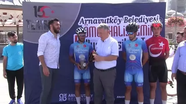 Ömer Halisdemir 5. Ulusal Bisiklet Turu'na katılan sporcular Aksaray'a doğru yola çıktı