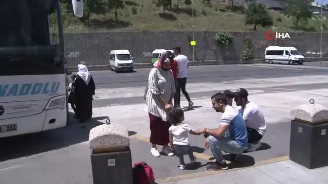 Otogarda yoğunluk başladı, erken rezervasyon öneriliyor