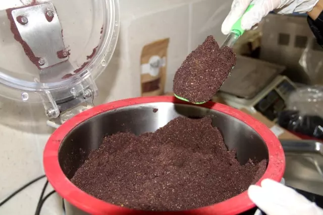 Tescilli dutu una çevirdi, kek ve dondurmada kullandı