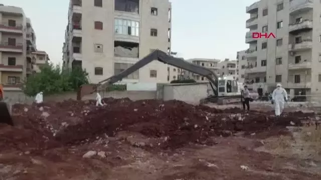 AFRİN'DE PKK YPG PYD'NİN KATLETTİĞİ KİŞİLERE AİT TOPLU MEZAR ORTAYA ÇIKTI AFRİN'DE PKK YPG PYD'NİN KATLETTİĞİ KİŞİLERE AİT TOPLU MEZAR ORTAYA ÇIKTI