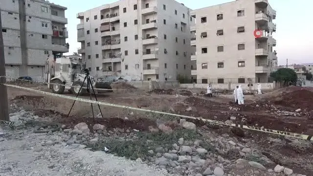 Afrin'de PKK/YPG/PYD vahşeti ortaya çıktıAfrin'de toprağa gömülü 35 kişinin cansız bedeni bulundu