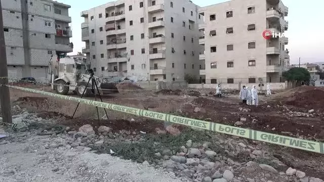 Afrin'de PKK/YPG/PYD vahşeti ortaya çıktıAfrin'de toprağa gömülü 35 kişinin cansız bedeni bulundu