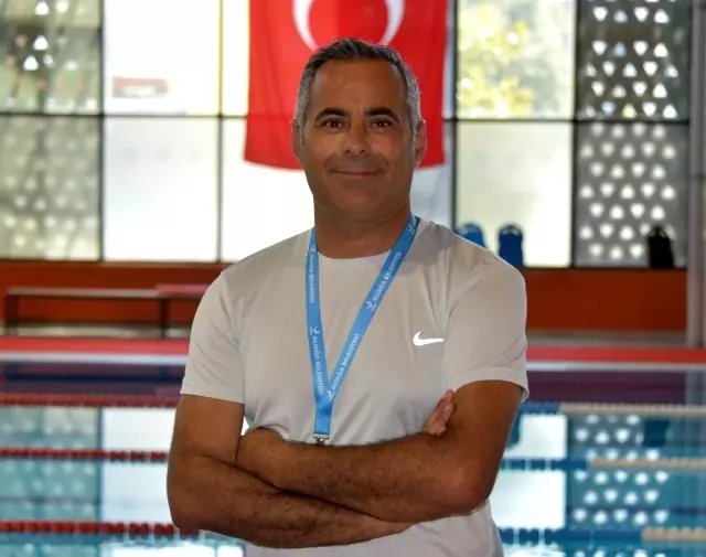 Aliağa'daki yarı olimpik havuzda yüzme kursları başladı