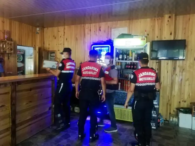 Antalya'da 25 litre sahte içki ele geçirildi