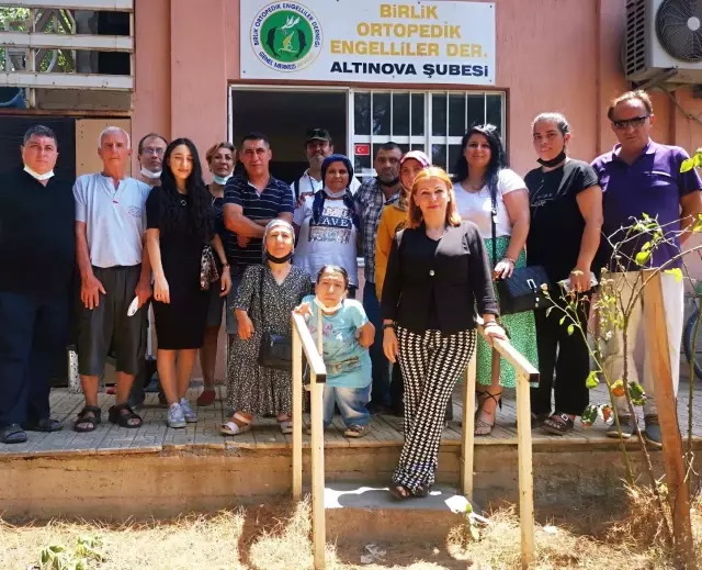 Ayvalık'ta BOED Genel Başkanı Özlemiş güven tazeledi