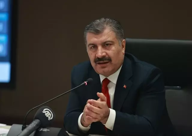 Bakan Koca: 'Sinovac'ta 2. doz aşılar ilk dozdan 4 hafta, Biontech'te ise 3 hafta sonra olabilir' Bakan Koca: 'Sinovac'ta 2. doz aşılar ilk dozdan 4 hafta, Biontech'te ise 3 hafta sonra olabilir'