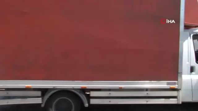 Başkent'te durdurulan 3 araçtan 300 bin adet uyuşturucu hap çıktı