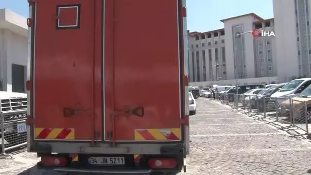 Başkent'te durdurulan 3 araçtan 300 bin adet uyuşturucu hap çıktı