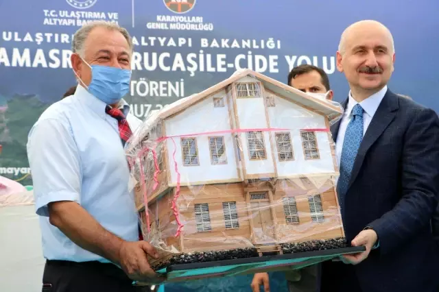 Son dakika... Bakan Karaismailoğlu, esnaf ziyaretinde bulundu