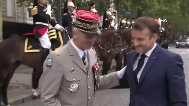 Fransa'da Covid-19 gölgesinde Ulusal Bayram kutlamaları