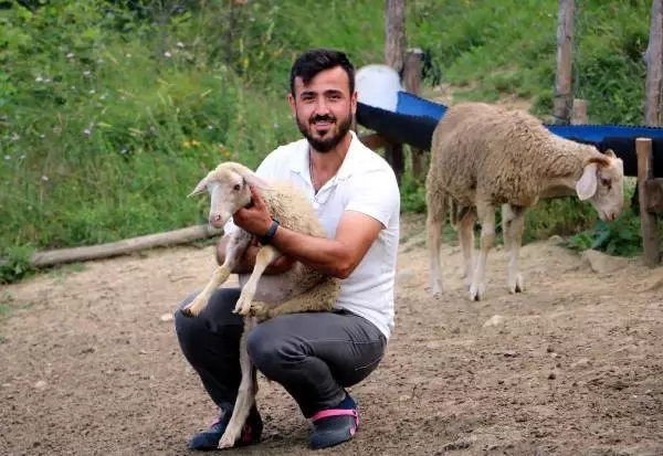 Köyüne dönen 25 yaşındaki genç, 'Genç Çiftçi' projesiyle 3 yılda 250 bin lira kazandı