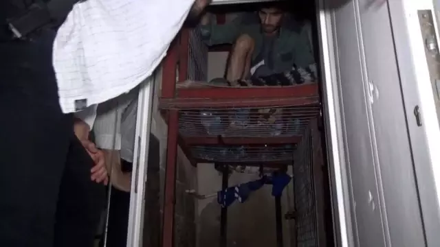 Suç örgütünün kafeste esir tuttuğu 2 kişiyi Polis Özel Harekat ekipleri böyle kurtardı