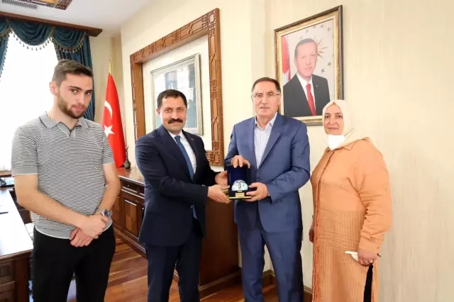 Kamu Başdenetçisi Şeref Malkoç'tan Vali Masatlı'ya ziyaret 3 Kamu Başdenetçisi Şeref Malkoç'tan Vali Masatlı'ya ziyaret