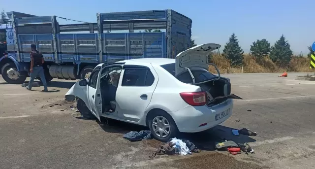 Karacabey'de kamyonla çarpışan otomobilin sürücüsü yaralandı Karacabey'de kamyonla çarpışan otomobilin sürücüsü yaralandı