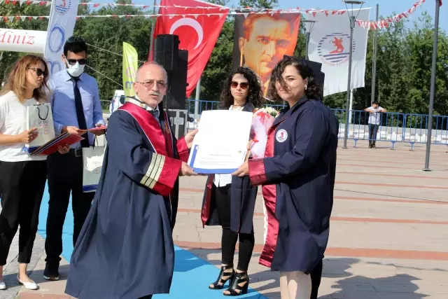 Ondokuz Mayıs Üniversitesi Ziraat Fakültesinden mezun olan 97 öğrenci törenle diplomalarını aldı