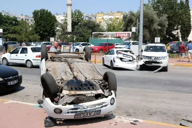 Park etmek isterken kontrolden çıkan otomobil, faciaya neden oluyordu Park etmek isterken kontrolden çıkan otomobil, faciaya neden oluyordu