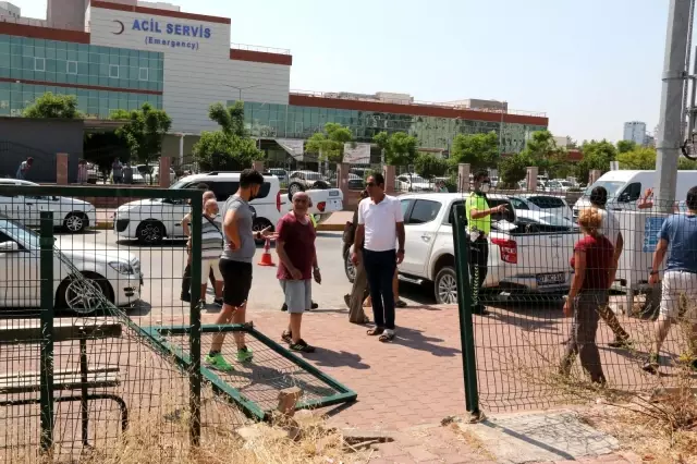 Park etmek isterken kontrolden çıkan otomobil, faciaya neden oluyordu