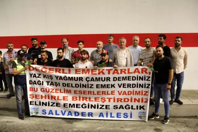 Rize'nin 70 yıllık hayalinin sona gelişi havai fişek ve horonlarla kutlandı