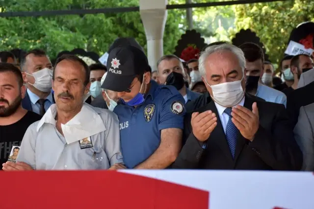 Son dakika haberleri | Şehit Bekçi Koşal son yolculuğuna uğurlandı: Annesi, asker selamı ile oğlunu uğurladı