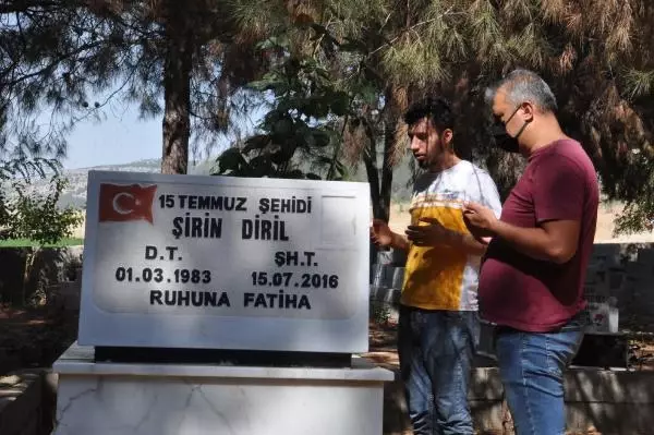 ŞEHİT OĞLUNUN MEZARINI CEP TELEFONUNDAN GÖRÜP, DUA ETTİ