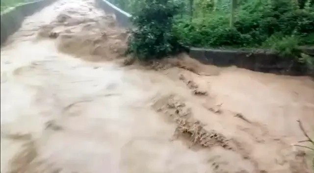 Şiddetli yağış Rize&#39;yi etkisi altına aldı - Haberler