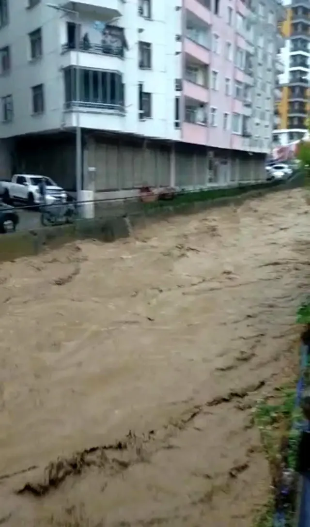 Şiddetli yağış Rize&#39;yi etkisi altına aldı - Haberler