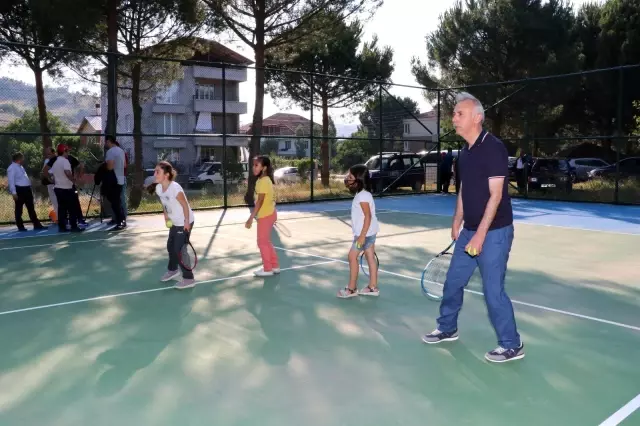 Taşova'nın ilk tenis kortu açıldı 3 Taşova'nın ilk tenis kortu açıldı