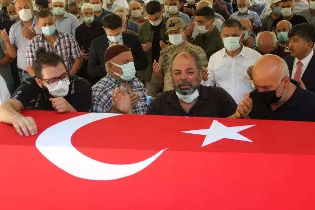 Tunceli'deki trafik kazasında yaşamını yitiren uzman çavuşun cenazesi defnedildi