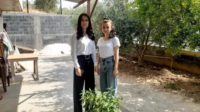 Üniversiteli genç kızın çalışmaları sonuç verdi, 'kekik aromalı acı biber yetiştirdi