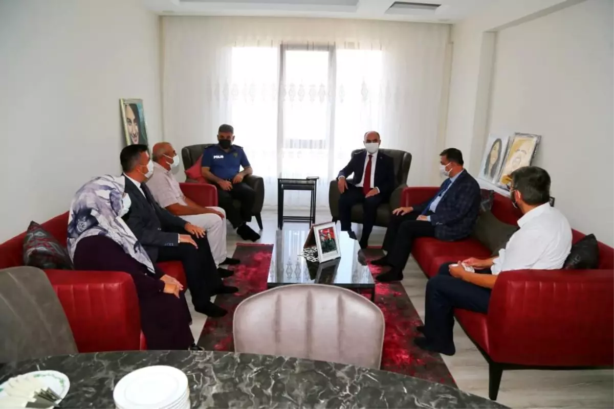 Vali Günaydın 15 Temmuz Şehitlerimizin Ailelerini Ziyaret Etti