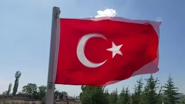 15 Temmuz şehidi Ümit Çoban, kabri başında anıldı 15 Temmuz şehidi Ümit Çoban, kabri başında anıldı