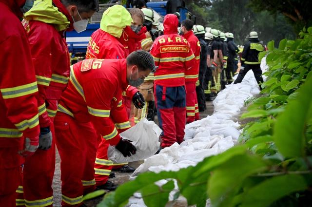 Almanya'da sel felaketi! 6 bina yıkıldı, 20 kişi yaşamını yitirdi