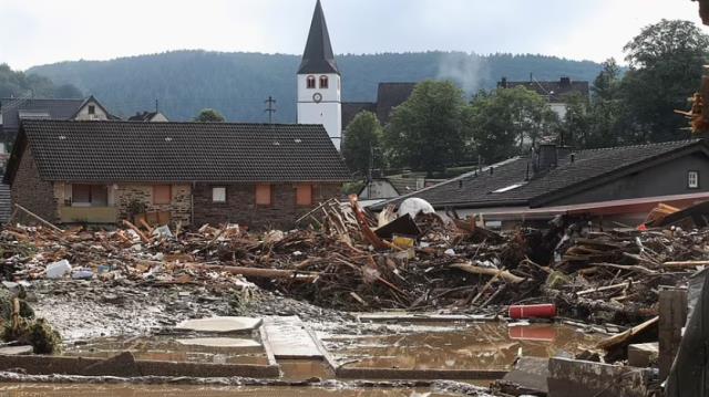 Almanya'da sel felaketi! 6 bina yıkıldı, 33 kişi yaşamını yitirdi