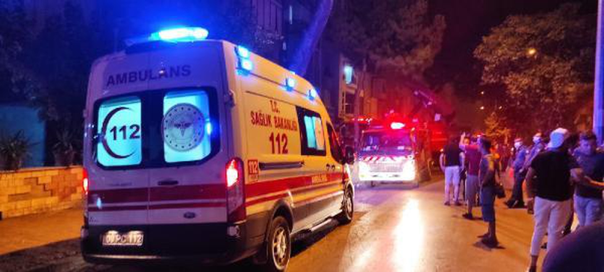 AYDIN-BALKONDAKİ KOMBİDEN ÇIKAN YANGINDA İKİ EV KÜLE DÖNDÜ: 5 KİŞİ DUMANDAN ETKİLENDİ - Vimarsana News
