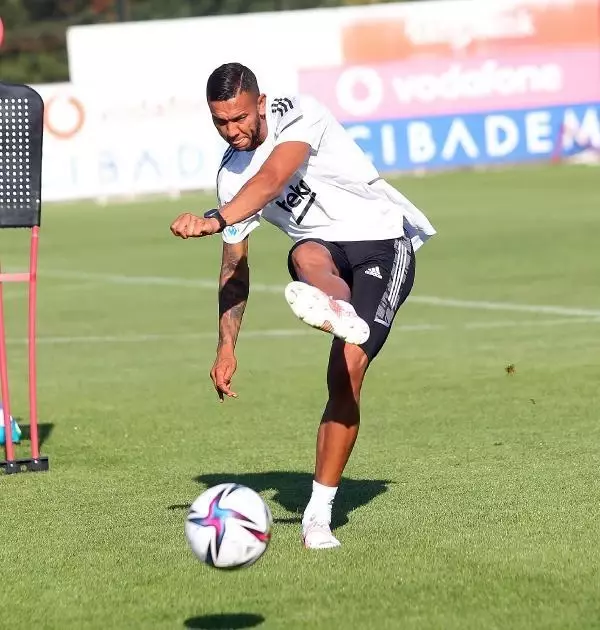 Beşiktaş'ta Kenan Karaman ilk idmanına çıktı