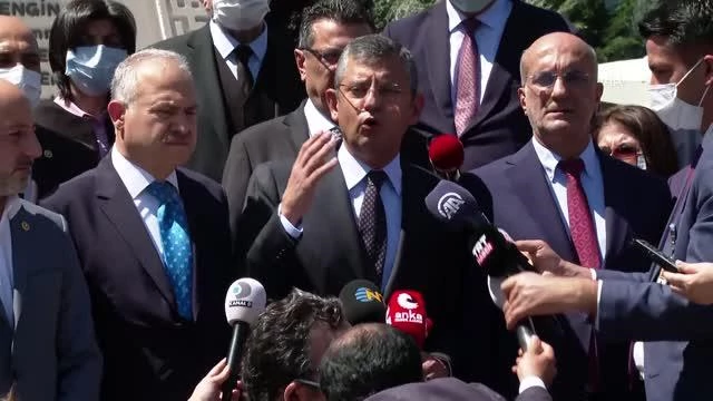 CHP'li Özel: 'Her türlü darbenin karşısındayız'