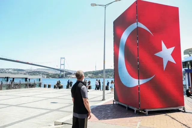 Cumhurbaşkanlığı İletişim Başkanlığınca 251 şehidin kahramanlığı dünyaya anlatıldı