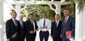 Hamdi Uçar: Son dakika haberi: GMİS yönetimi ve milletvekilleri, Bakan Dönmez ile görüştü Hamdi Uçar: Son dakika haberi: GMİS yönetimi ve milletvekilleri, Bakan Dönmez ile görüştü