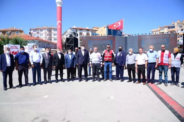 Gölbaşı'nda 15 Temmuz Demokrasi ve Milli Birlik Günü kapsamında şehitlik ziyaret edildi