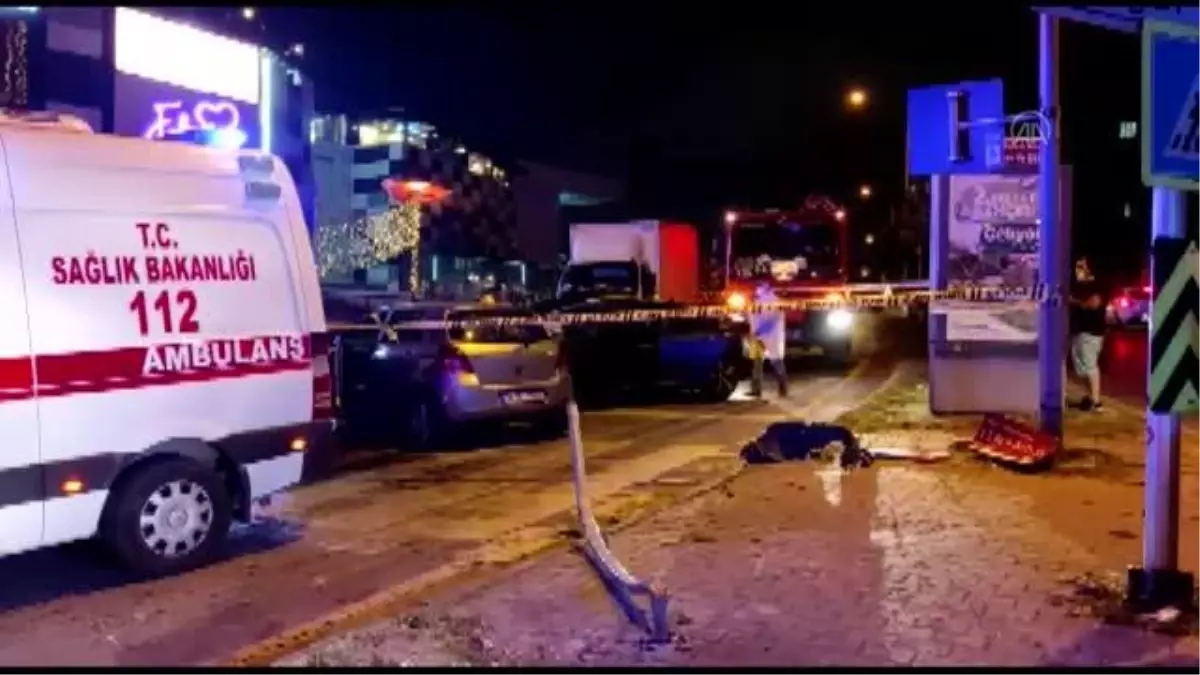 Son dakika haber... Güngören'de meydana gelen trafik kazasında 1 kişi öldü, 2 kişi yaralandı