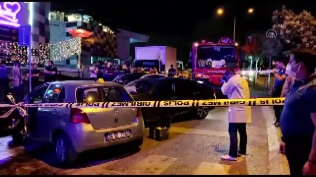 Son dakika haber... Güngören'de meydana gelen trafik kazasında 1 kişi öldü, 2 kişi yaralandı