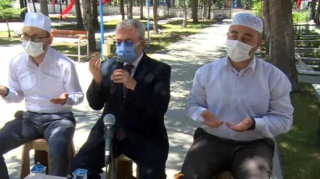 Isparta'da şehitler dualarla anıldı